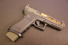Load image into Gallery viewer, Glock 9/40 +0 Large Base plate full size .
